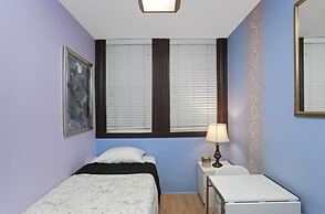 Chicago Parthenon Hostel