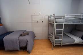 Chicago Parthenon Hostel