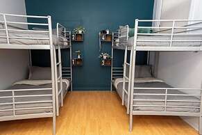 Chicago Parthenon Hostel