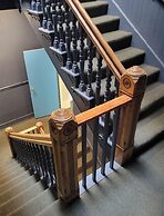 Chicago Parthenon Hostel