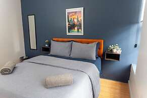 Chicago Parthenon Hostel