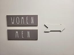 Chicago Parthenon Hostel