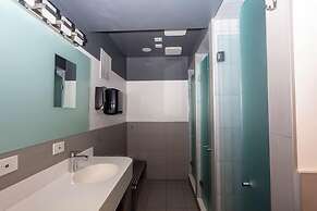 Chicago Parthenon Hostel