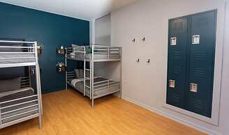 Chicago Parthenon Hostel