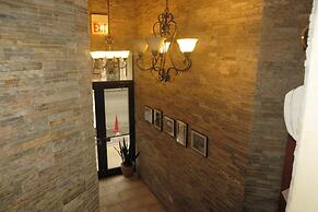 Chicago Parthenon Hostel