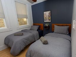 Chicago Parthenon Hostel