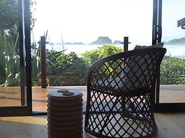 The Bay House Beachfront Accommodation