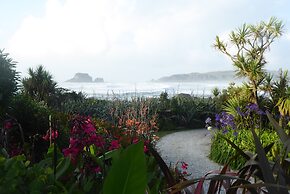 The Bay House Beachfront Accommodation