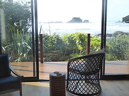 The Bay House Beachfront Accommodation