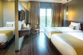 Chiangkhong Teak Garden Riverfront Onsen Hotel