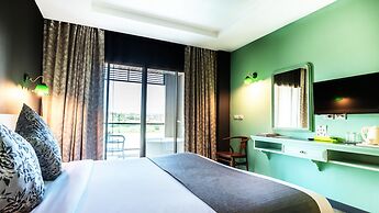 Chiangkhong Teak Garden Riverfront Onsen Hotel