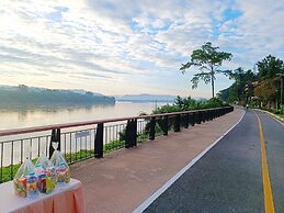 Chiangkhong Teak Garden Riverfront Onsen Hotel