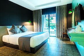 Chiangkhong Teak Garden Riverfront Onsen Hotel