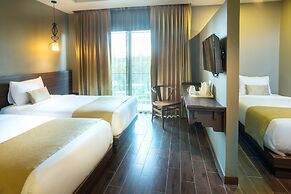 Chiangkhong Teak Garden Riverfront Onsen Hotel