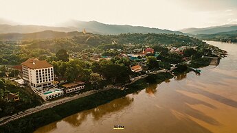 Chiangkhong Teak Garden Riverfront Onsen Hotel