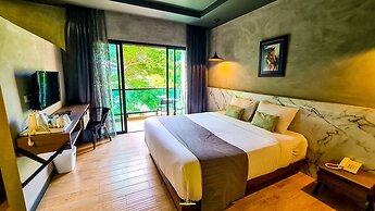 Chiangkhong Teak Garden Riverfront Onsen Hotel