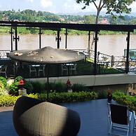 Chiangkhong Teak Garden Riverfront Onsen Hotel