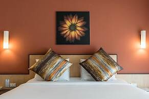 Chiangkhong Teak Garden Riverfront Onsen Hotel