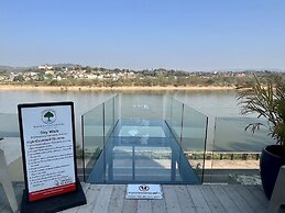 Chiangkhong Teak Garden Riverfront Onsen Hotel