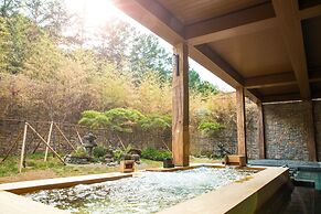 Sono Belle Cheongsong