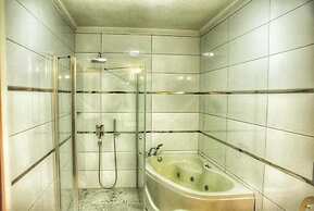 Villa Western Emilia