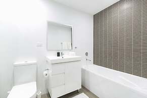 Penthouse near Airport & CBD