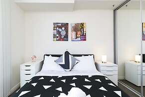 Penthouse near Airport & CBD