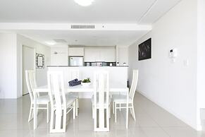 Penthouse near Airport & CBD