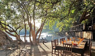 Ichingo Chobe River Lodge