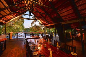 Ichingo Chobe River Lodge