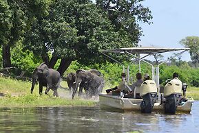 Ichingo Chobe River Lodge