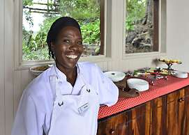 Ichingo Chobe River Lodge