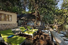 Ichingo Chobe River Lodge