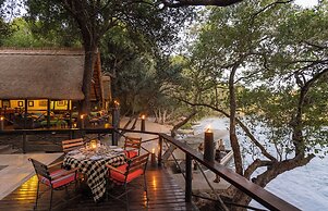 Ichingo Chobe River Lodge
