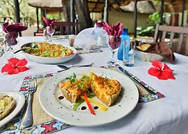 Ichingo Chobe River Lodge