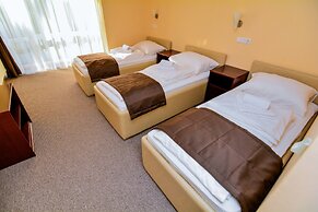 Hotel Majna