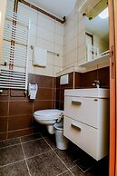 Hotel Majna