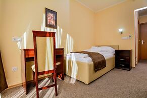 Hotel Majna