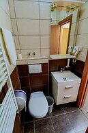 Hotel Majna