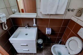 Hotel Majna