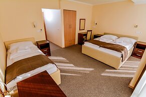 Hotel Majna