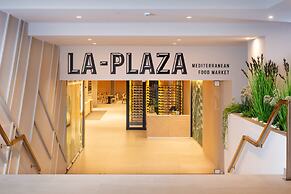 L'Azure Hotel