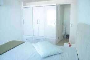 Lindo Amplo 3 Quarto em Prédio Frente Mar