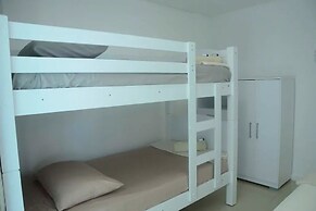 Lindo Amplo 3 Quarto em Prédio Frente Mar