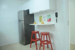 Lindo Amplo 3 Quarto em Prédio Frente Mar