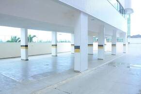 Lindo Amplo 3 Quarto em Prédio Frente Mar