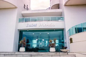 Lindo Amplo 3 Quarto em Prédio Frente Mar