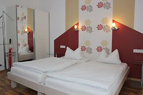 Pension am Donaubogen
