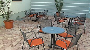 Pension am Donaubogen