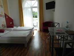 Pension am Donaubogen